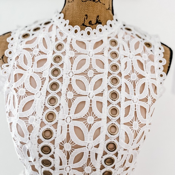 Midi lace boutique dress - Picture 4 of 5